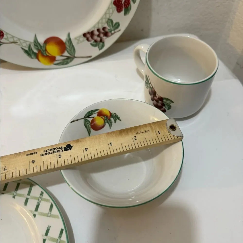 Citation Garden Trellis 4 Piece Place Setting Fruit Lattice